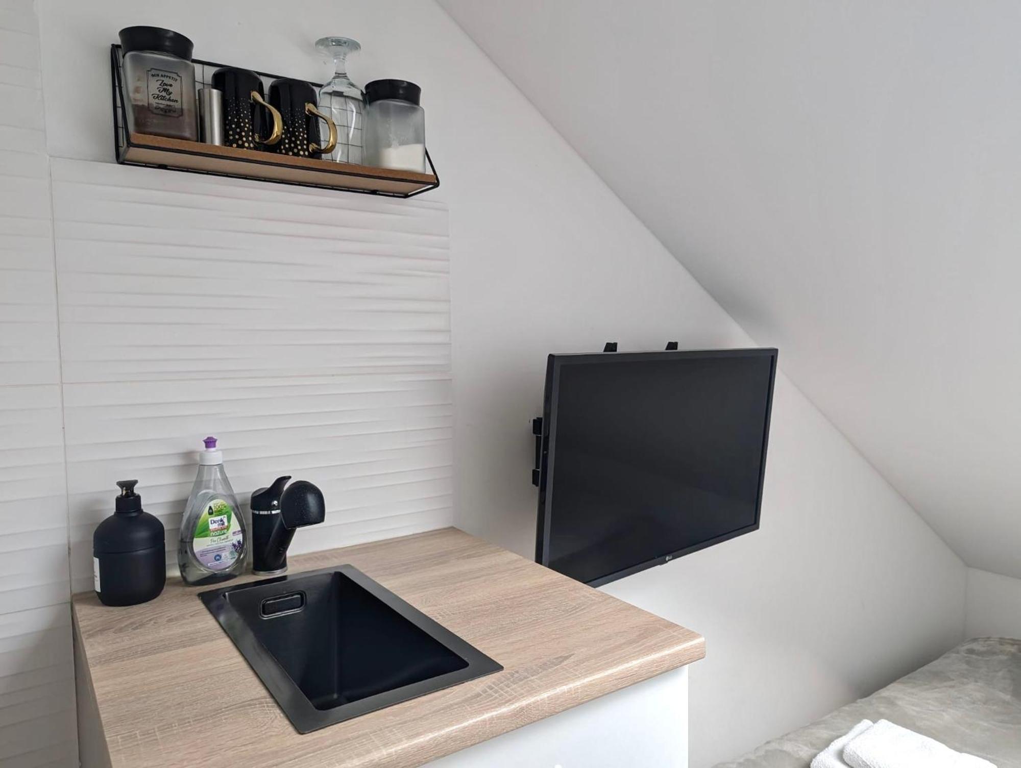 Miniscule Urban Tent ซาเกร็บ ภายนอก รูปภาพ