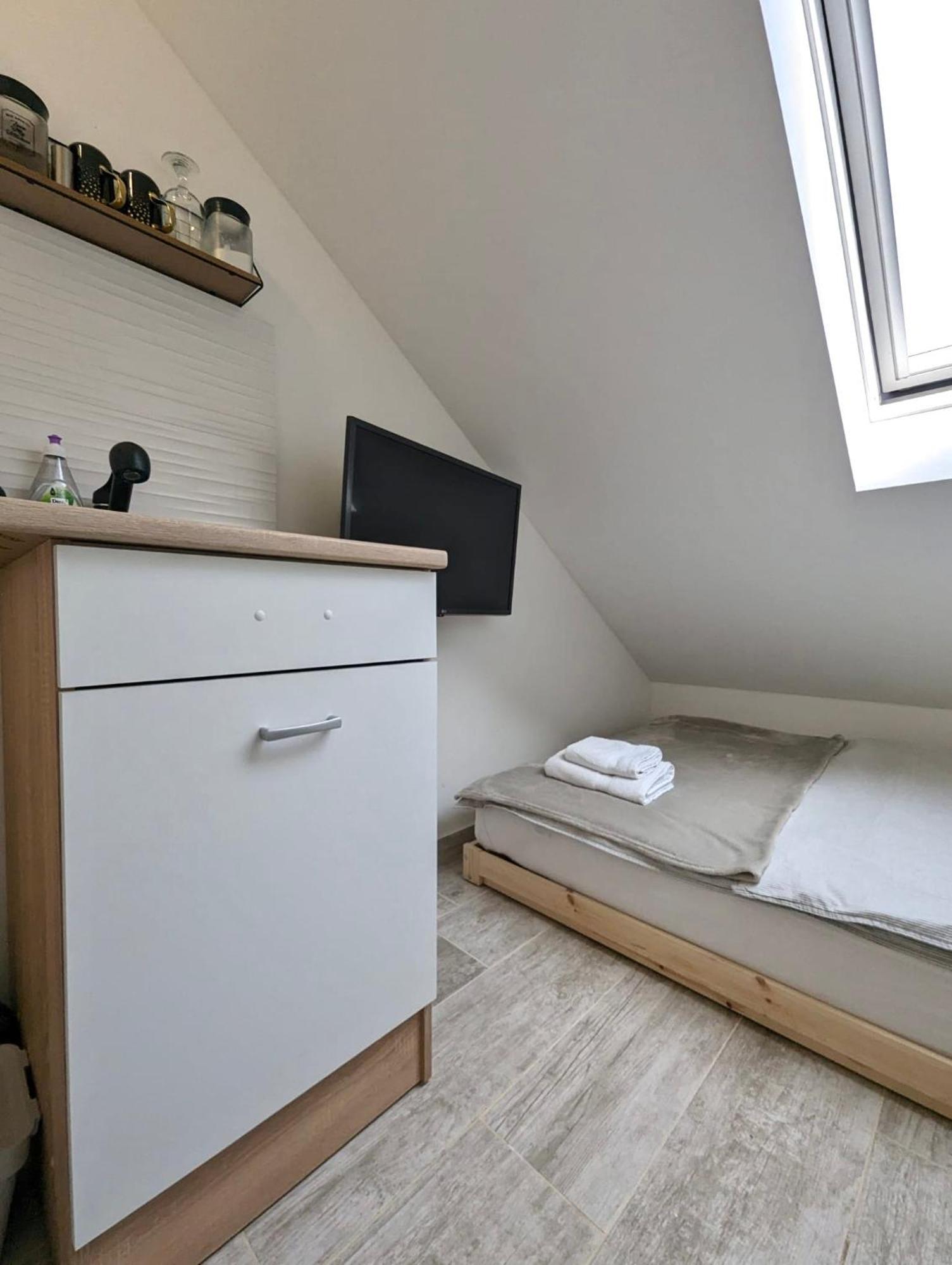 Miniscule Urban Tent ซาเกร็บ ภายนอก รูปภาพ